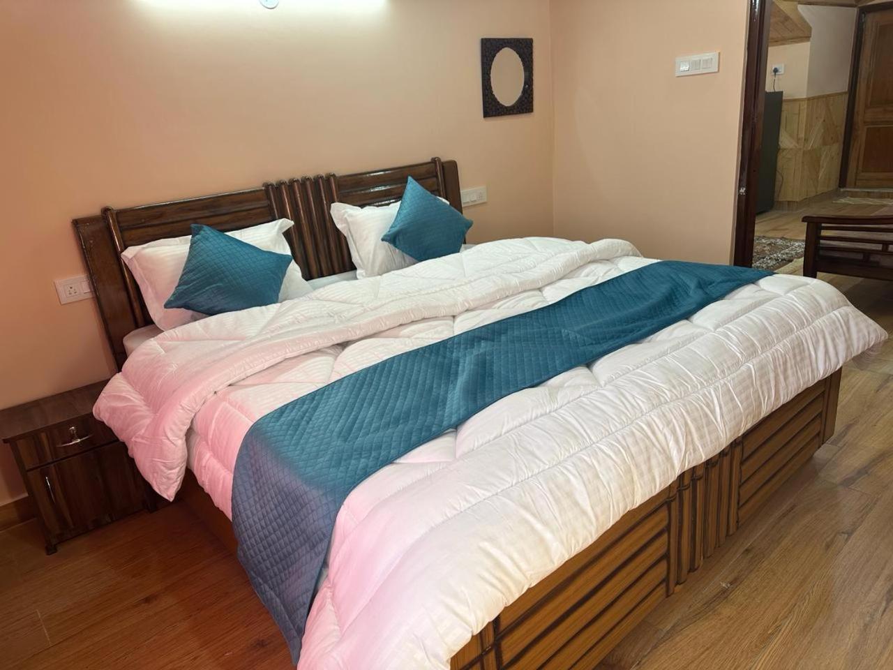 Nav Nidhi B&B Shimla Eksteriør bilde